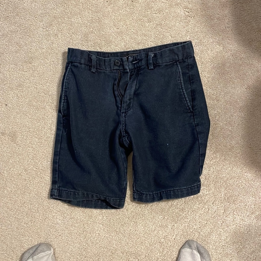 Men’s shorts hardly worn